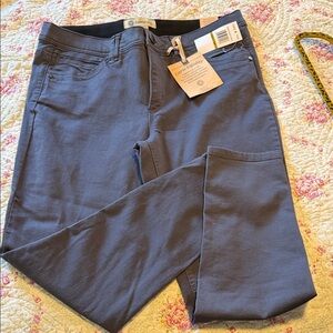 Democracy Women's charcoal Skinny Jeans